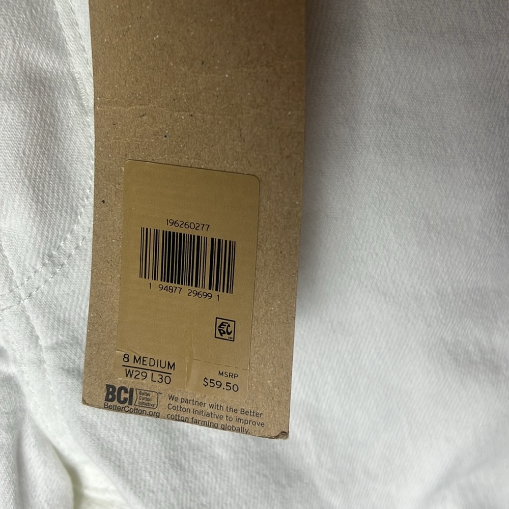 NWT — Levi’s: Levi Strauss & Co. Denim Mid-Rise Shaping Skinny Jeans in White - Picture 4 of 7